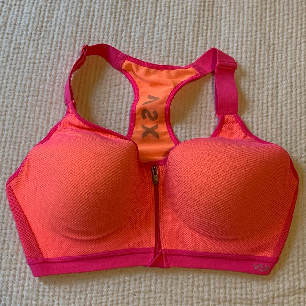 Victoria’s Secret Incredible sports bra 38D